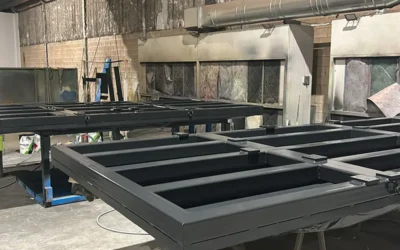 Soldado y pintado de piezas